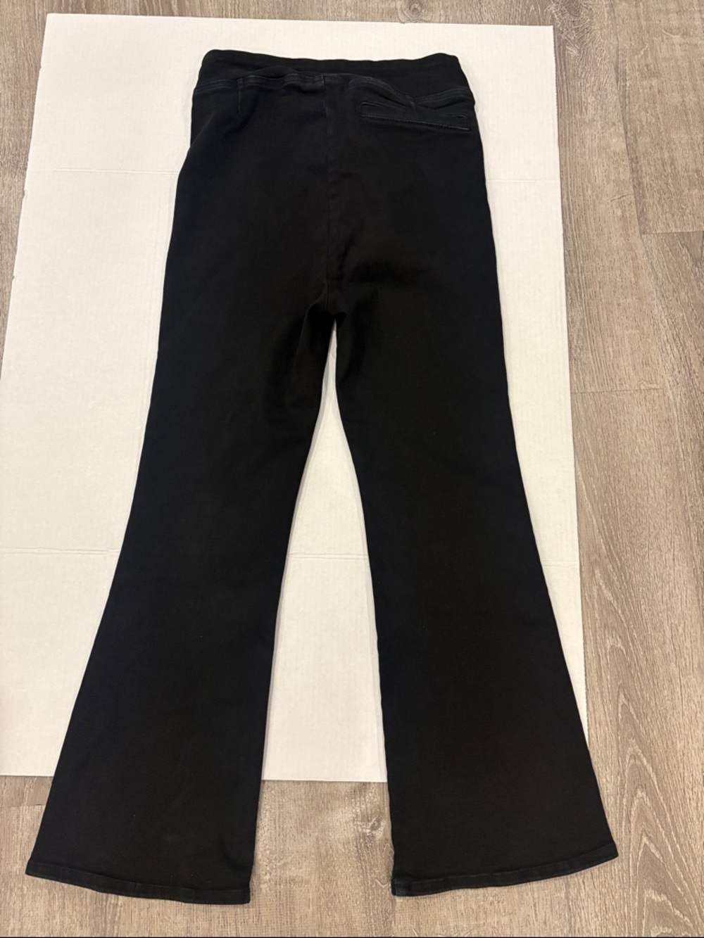 NWOT FRAME Jet Set Crop Mini Bootcut Pull-On Jeans In Black Size 2 - Picture 13 of 17